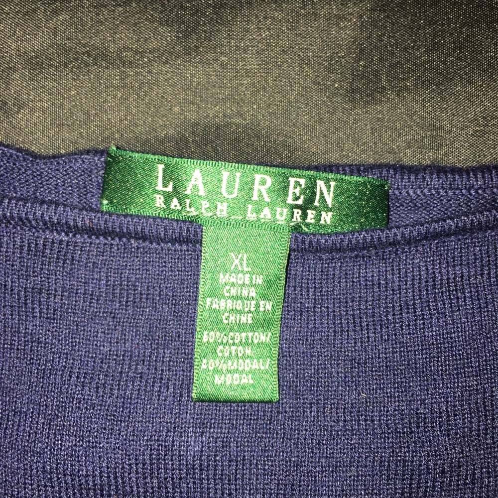💥CLOSET CLEANOUT💥 - Picture 3 of 3